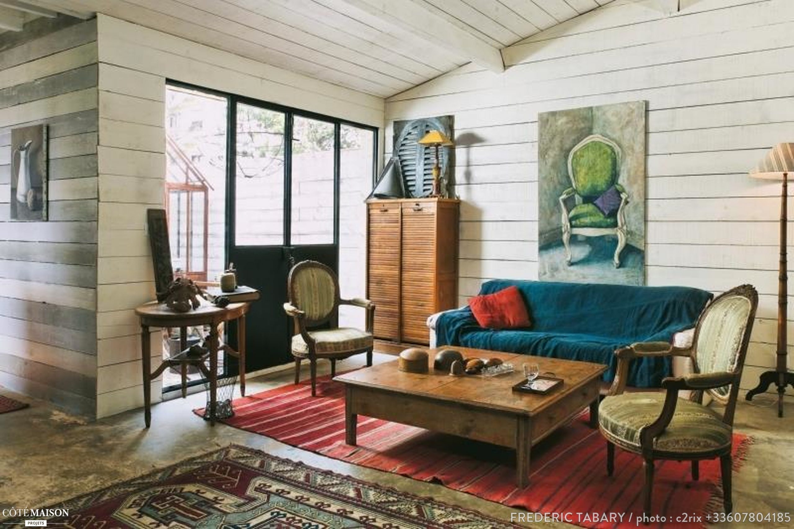 le salon du loft de l’architecte Nantais.